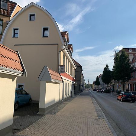 City-Apartment Mit Parkplatz & Fahrradraum! Nur 300M Zum Stadthafen Schwerin  Exteriör bild