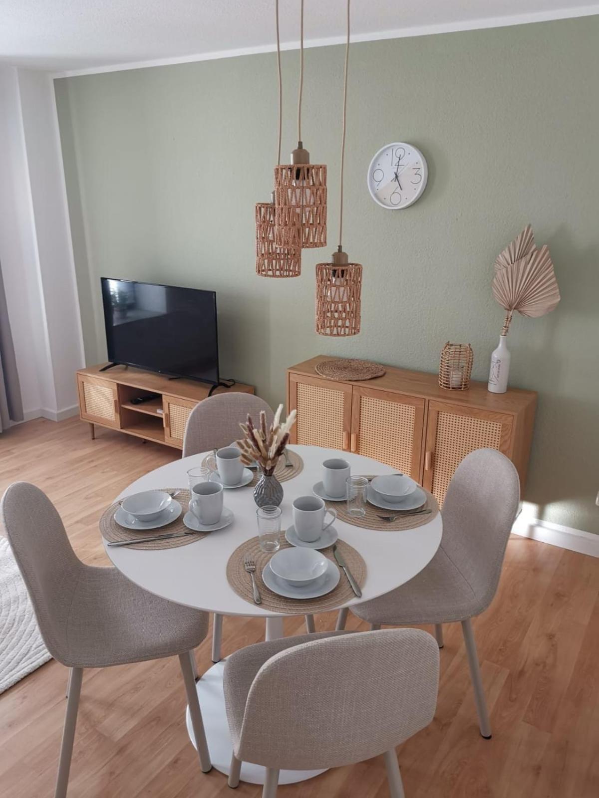 City-Apartment Mit Parkplatz & Fahrradraum! Nur 300M Zum Stadthafen Schwerin  Exteriör bild