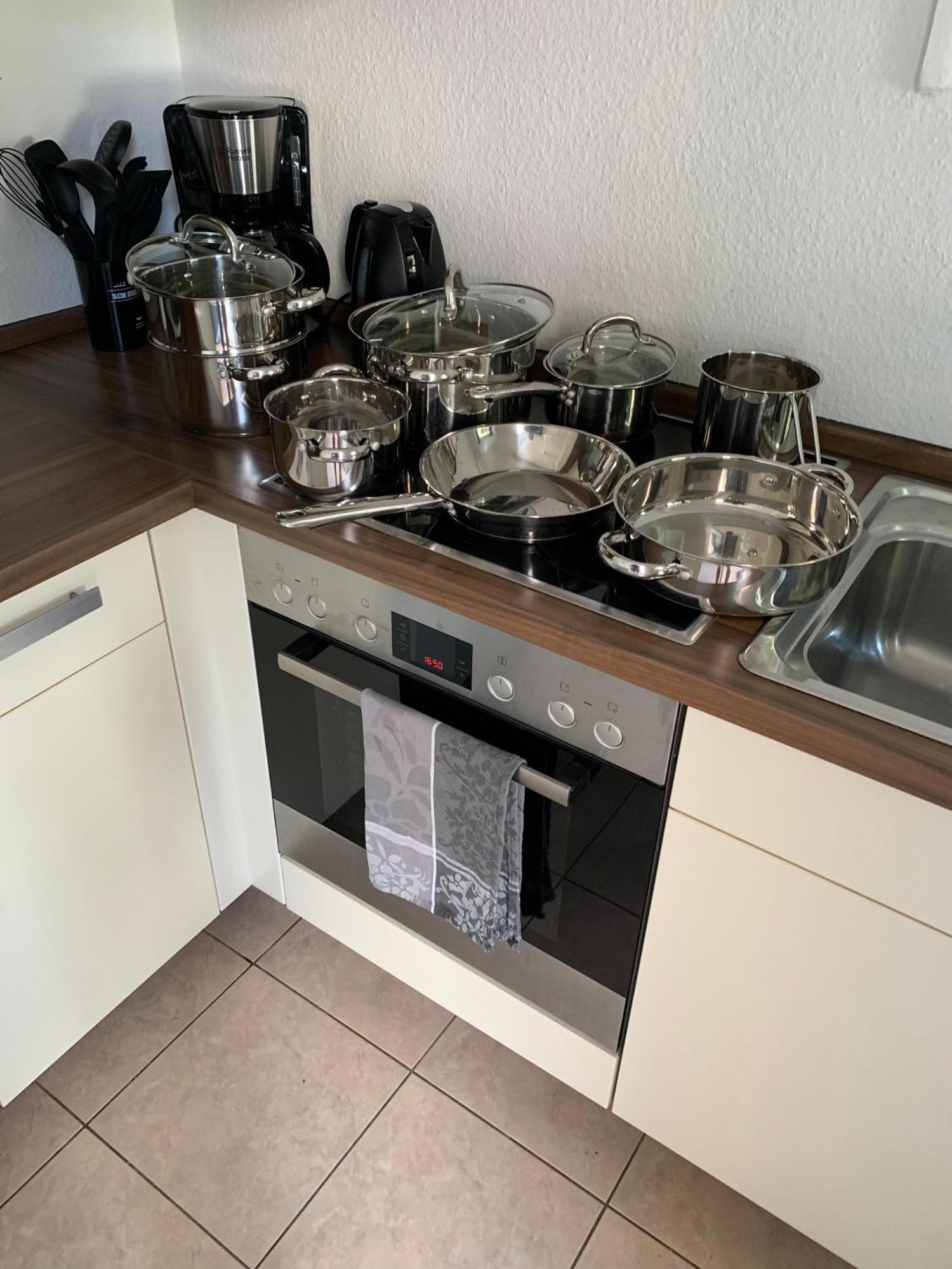 City-Apartment Mit Parkplatz & Fahrradraum! Nur 300M Zum Stadthafen Schwerin  Exteriör bild