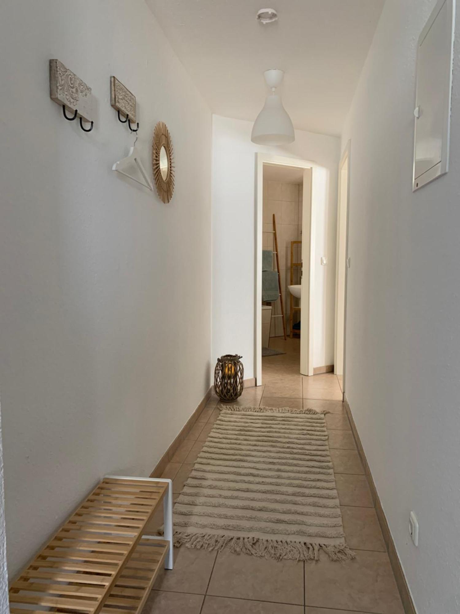 City-Apartment Mit Parkplatz & Fahrradraum! Nur 300M Zum Stadthafen Schwerin  Exteriör bild